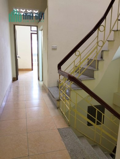 Cần bán nhà riêng Phố Đào Tấn , Ba Đình . DT 50m Ô tô , Gần Phố Chỉ 6.X tỷ Gần CV Thủ Lệ