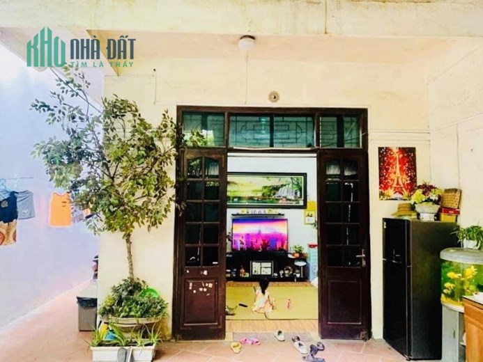 Bán Gấp 180m2 Đất Thổ Cư Mặt Ngõ Oto Tránh Đường Lạc Long Quân, Cầu Giấy Giáp Tây Hồ. Mặt Tiền 6m.
