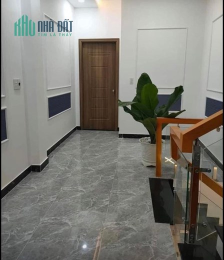BÁN NHÀ PHẠM VĂN ĐỒNG- 40M2 X5T - FULL NỘI THẤT - 20M RA Ô TÔ - CHỈ 4.2 TỶ