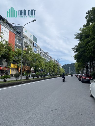 Cho thuê căn Shophouse liền kề Monbay Hạ Long 90m2, 5 tầng