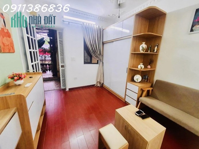 💥NHỎ XINH💥 1.5 tỷ Tập thể Tầng 2 mặt phố Nguyên Hồng, Đống Đa 45m, 2PN