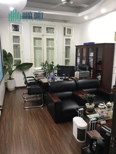 Bán nhà mặt phố Đặng Thùy Trâm, sổ phân lô, kinh doanh, vỉa hè, 5 tầng, 45m, nhỉnh 16 tỷ.