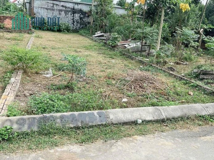 GIA ĐÌNH CẦN TIỀN NÊN MUỐN BÁN GẤP THỬA ĐẤT 122M2 - Ở BÌNH YÊN NGAY SÁT ĐƯỜNG 420 VÀ KHU CÔNG NGHỆ