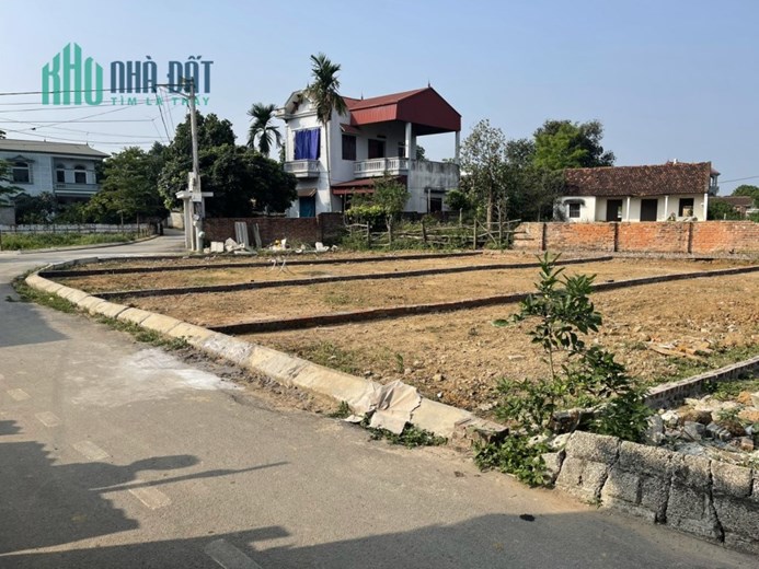 GIA ĐÌNH CẦN TIỀN NÊN MUỐN BÁN GẤP THỬA ĐẤT 122M2 - Ở BÌNH YÊN NGAY SÁT ĐƯỜNG 420 VÀ KHU CÔNG NGHỆ