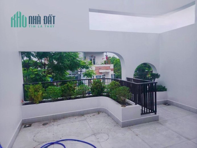 Bán gấp nhà 3 tầng đường Lê Thạch, Cẩm Lệ, Đà Nẵng giá rất rẻ