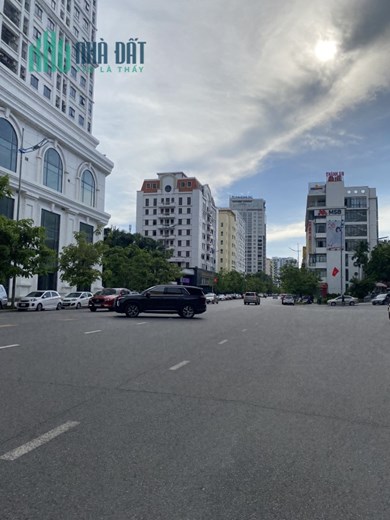 mang đến thuê căn góc Shophouse gần kề Time Garden Hạ Long 210m2, 5 tầng