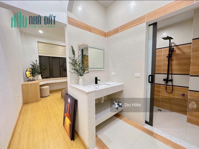 Chủ nhà cắt lỗ-ngõ 23 Xuân La-Tây Hồ-ngõ thông-gần ô tô-41m2X5T- 4.05 tỷ