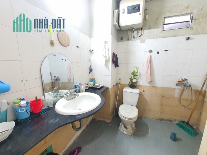 Bán nhà Tôn Đức Thắng 37m2 4 tầng, vài bước ra Ô Chợ Dừa, 2 thoáng, 5.1 tỷ