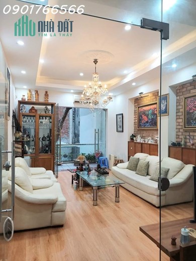 Hơn 19 tỷ, Biệt Thự Vip, Phố  Giải Phóng, Quận Hoàng mai, 128m x 4 tầng.
