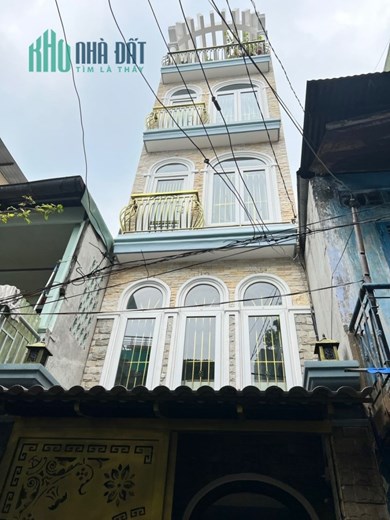 Gấp! Bán nhà HXH ngay chân cầu vượt Nguyễn Tri phương, 37m2, 5 tầng BTCT, chỉ 5.8 tỷ TL