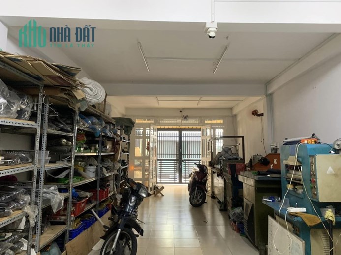 NHÀ CHÍNH CHỦ ĐOÀN VĂN BƠ, Q.4, HẼM 3M, DT: 4x17, 3 TẦNG, 6 TỶ.