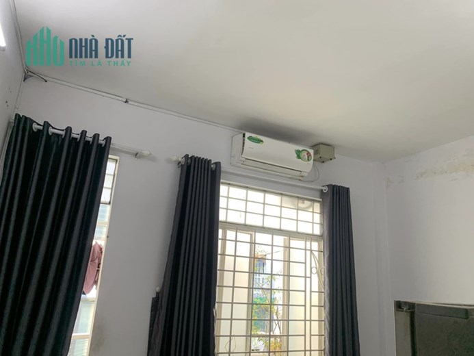 NHÀ CHÍNH CHỦ ĐOÀN VĂN BƠ, Q.4, HẼM 3M, DT: 4x17, 3 TẦNG, 6 TỶ.
