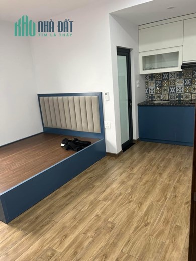 Chính chủ cần Pass Lại Căn Hộ Dịch Vụ tầng 4 thang máy có ban công phơi đồ riêng- Địa chỉ: Phố Vũ