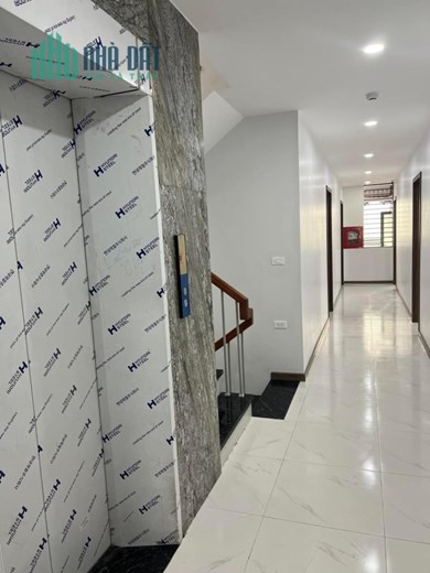 Chính chủ cần Pass Lại Căn Hộ Dịch Vụ tầng 4 thang máy có ban công phơi đồ riêng- Địa chỉ: Phố Vũ