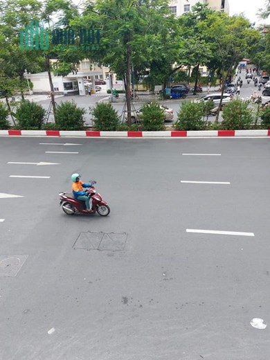 (GIẢM CHÀO 10 TỶ) BÁN TÒA MP ĐẠI CỒ VIỆT - HAI BÀ TRƯNG 200M2, 9T, 1 HẦM KD.
