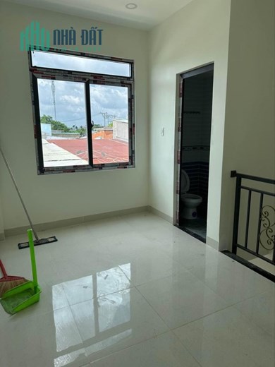 Cho thuê nhà mới xây 1 trệt 1 lầu đương Tô Ngọc Vân, Phường 15, Quận Gò Vấp