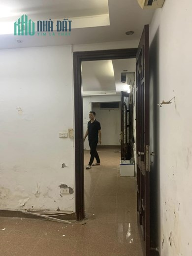 Cho thuê nhà T1 khu tập thể Thành Công ,110m2 x 1 tầng , lô góc , MT 5m , giá 25tr