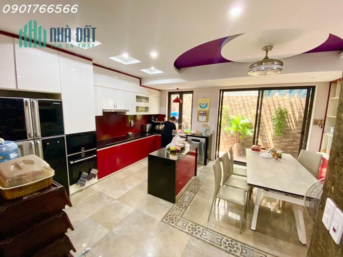 Biệt Thự Siêu Vip Quận Hoàng Mai, Phố Tân Mai, 130m x 6T, Mt 6m, Giá hơn 25 tỷ.