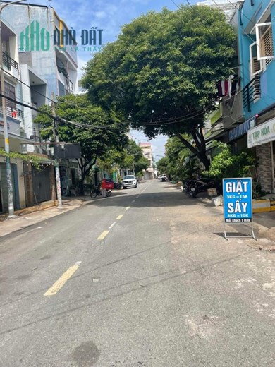 Bán nhà mặt tiền Thành Công, P. Tân Thành,Q. Tân Phú, DT 4 x18m 4 tầng.