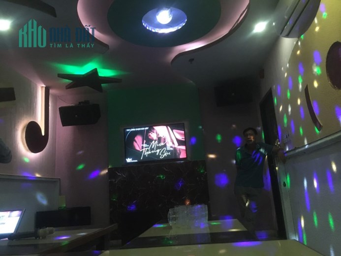MẶT TIỀN KARAOKE ĐƯỜNG NƠ TRANG LONG, DT 655.8M2, GIÁ 100 TỶ .
