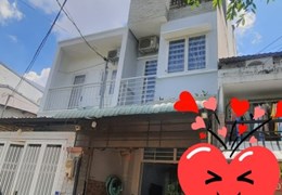 DIỆN TÍCH  56M2, 3 TẦNG  5.7X 10 GIÁ 7 tỷ Phường 22 Bình Thạnh
+ Nhà 1 trệt 2 lầu với 3 phòng ngủ