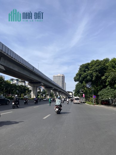 Bán nhà mặt phố Nguyễn Trãi chỉ 9 tỷ 9