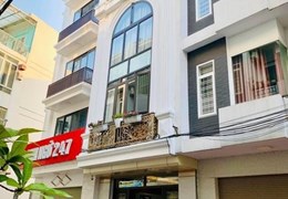 Cho Thuê Nhà 4 Tầng Full Nội Thất Mới Tại Mặt Tiền Đường Văn Cao – Giá Rẻ.