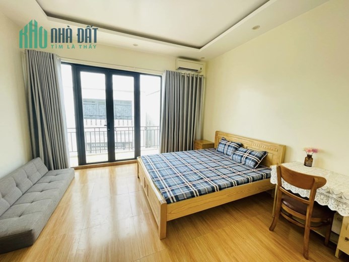 Cho Thuê Nhà 4 Tầng Full Nội Thất Mới Tại Mặt Tiền Đường Văn Cao – Giá Rẻ.