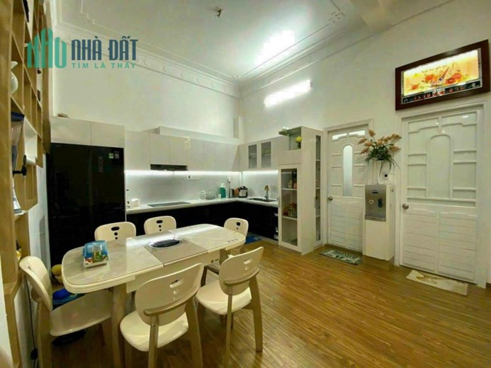 Cần bán nhà  mặt tiền Võ Liêm Sơn, phường Trường An, Tp.Huế tiện ở và kinh doanh