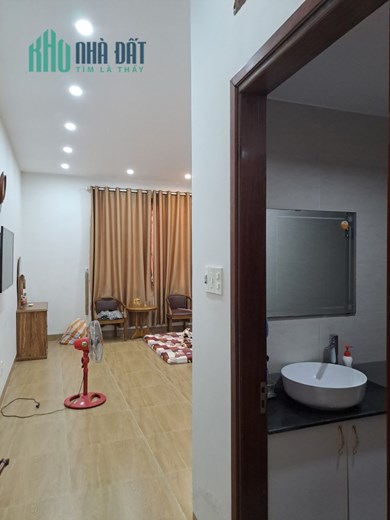 NHÀ MẶT TIỀN 3  TẦNG ĐƯỜNG 7.5M, HÒA XUÂN, XÂY CHẮC NHƯ LÔ CỐT, ĐỂ LẠI HẾT NỘI THẤT XỊN, 100M2 GIÁ