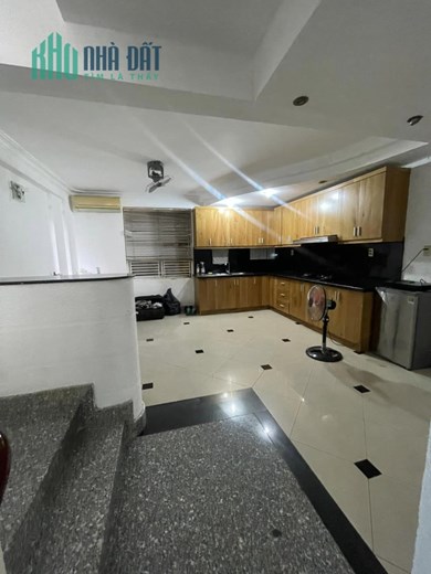 Nhà đường số Tân Quy, quận 7, DT 5.5x15m, lộ lớn, ô tô ngủ trong nhà, 7 tỷ