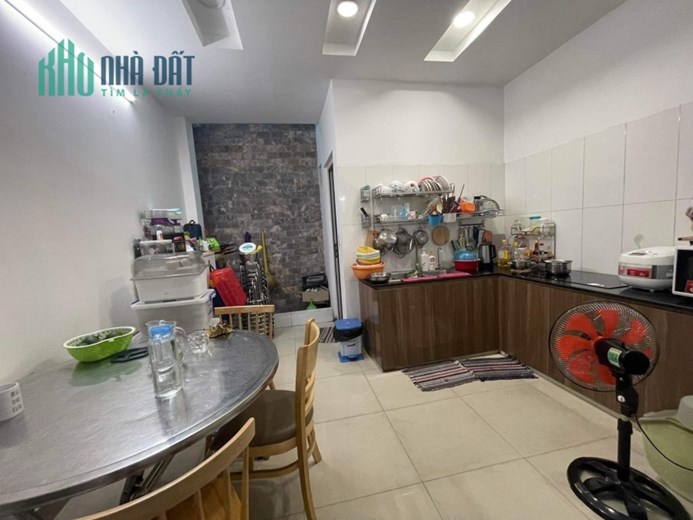 BÁN NHÀ LINH TÂY ĐƯỜNG 6 4.2 X 19 GIÁ 4TY700 ,BÁN GẤP BÁN BẤT CHẤP