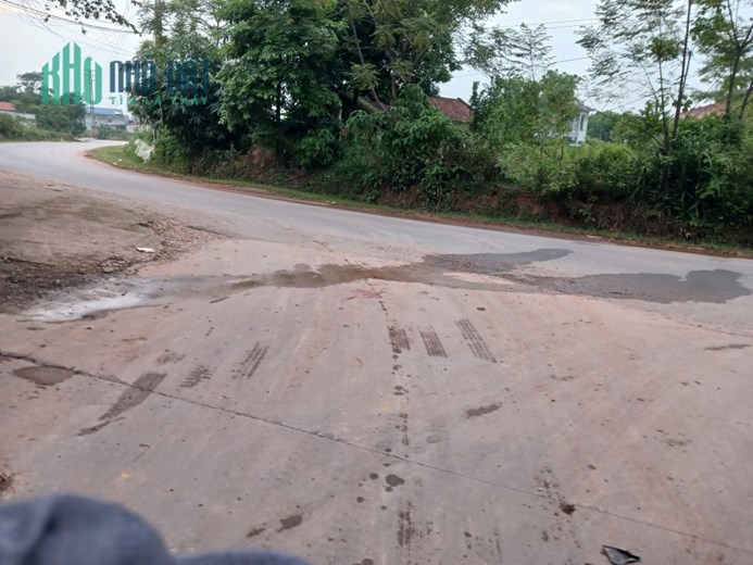 ( Cực hiếm) bán lô đất bám mặt đường 757 m2 mặt tiền tận 30m cách đường 261 500m đường xe công đánh