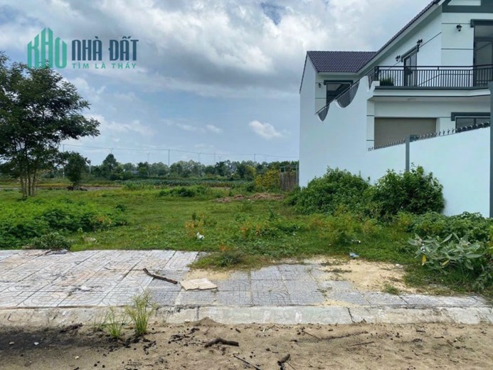 Bán gấp nền đất ngay KCN Bàu Bàng giá chỉ 820tr/100m2