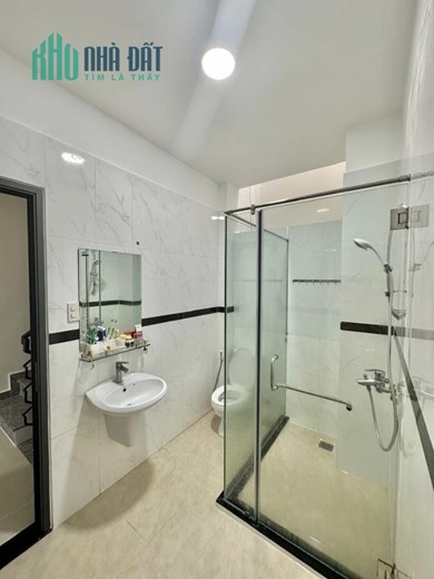 NHÀ 3 TẦNG- P. TÂN QUY - Q.7 - 4 X 11M - LÊ VĂN LƯƠNG - GIÁ  5.X TỶ