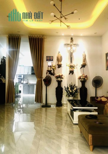 ☘️Bán nhà mặt tiền đường số 19 , Bình Trưng Tây , Quận 2☘️
🤙Diện tích : 82m2 2 tầng (5.5 x15) giá