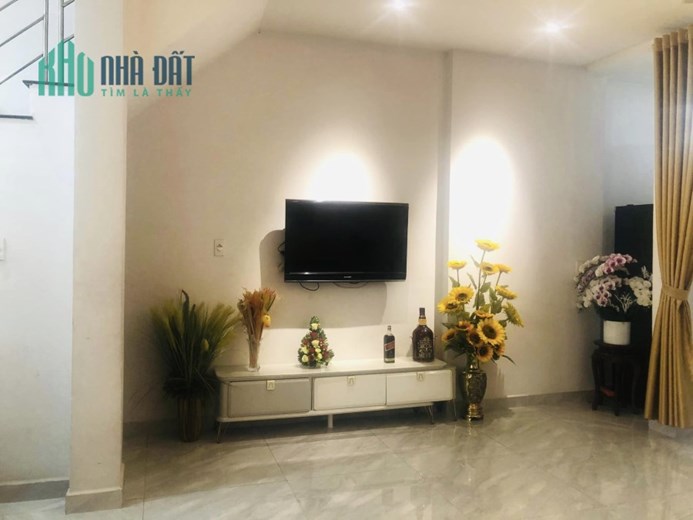 ☘️Bán nhà mặt tiền đường số 19 , Bình Trưng Tây , Quận 2☘️
🤙Diện tích : 82m2 2 tầng (5.5 x15) giá