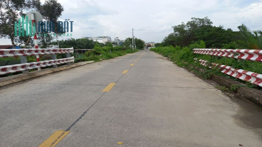 Bán nhà thạnh lộc 12 PHƯỜNG THẠNH LỘC quận 12, Ngan lớn 17m, đường Xe Tăng, giá giảm còn 12 tỷ