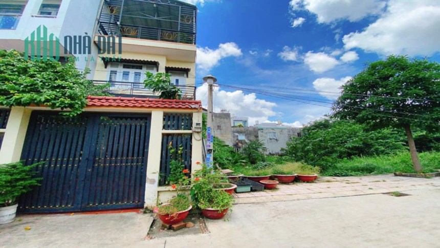 Bán đất Thạnh Lộc 28 phường Thạnh Lộ QUẬN 12, vuông đẹp, đường 6m, giá chỉ 2 tỷ