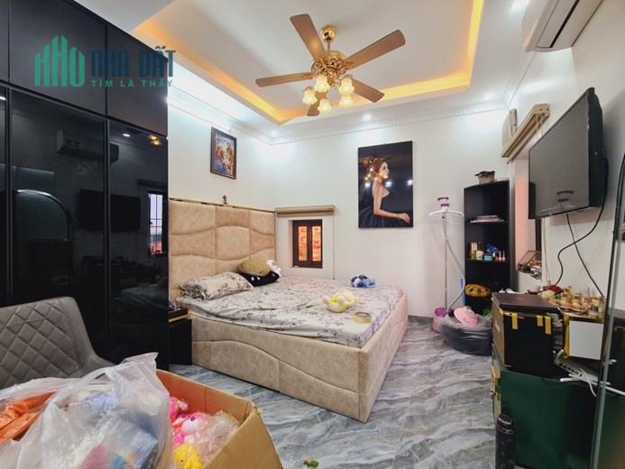Tòa CHDV đẹp nhất phố Bạch Mai 89m 8 Tầng thang máy mt 6.5m full nt