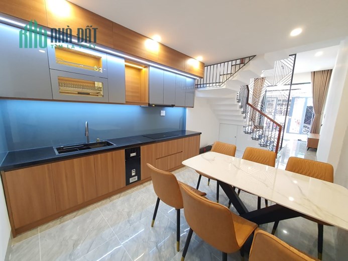 .Nhà cách MT Lê Duẩn 50m, kiệt 4m, 52m2 3 mê, hướng Nam, 3.78 tỷ