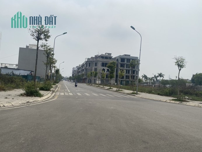 Bán đất 68m2 bìa làng Khu đô thị Cổ Dương - Tiên Dương,  đường nhựa 10m. Lh 0981568317