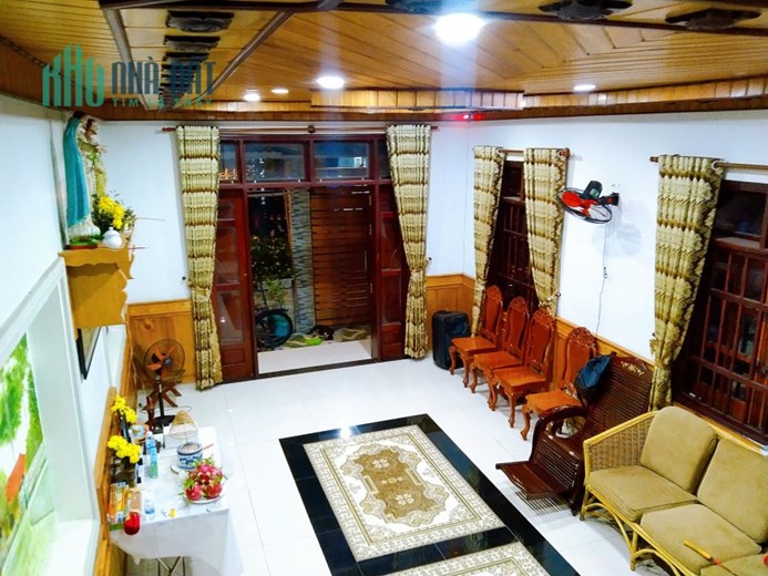 Bán nhà Lê Quang Định  , P 11, Q Bình Thạnh  80 m2, 3 tầng, hẻm xe hơi chỉ 5,5 tỷ