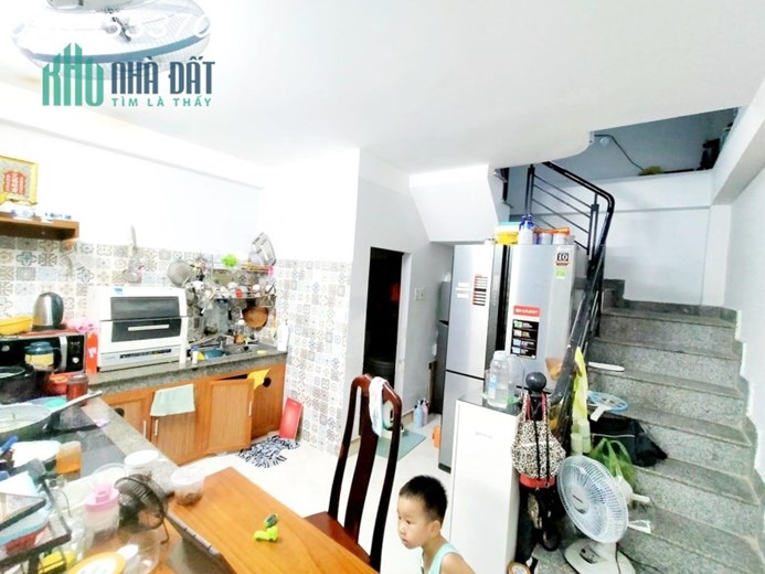 Nhà kiệt CÙ CHÍNH LAN, gần chợ Thanh Khê, Đà Nẵng, Dt: 53m2; 2 tầng GIÁ 2,x tỷ  (x sơ sinh)