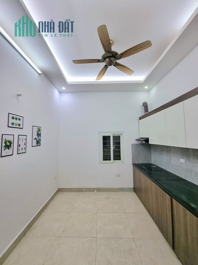 NHÀ ĐẸP HIẾM. BÁN NHÀ HÀO NAM- ĐỐNG ĐA. DT 41M2-5T. NHÀ 2 MẶT THOÁNG ĐẸP-  Ở LUÔN - GẦN PHỐ.