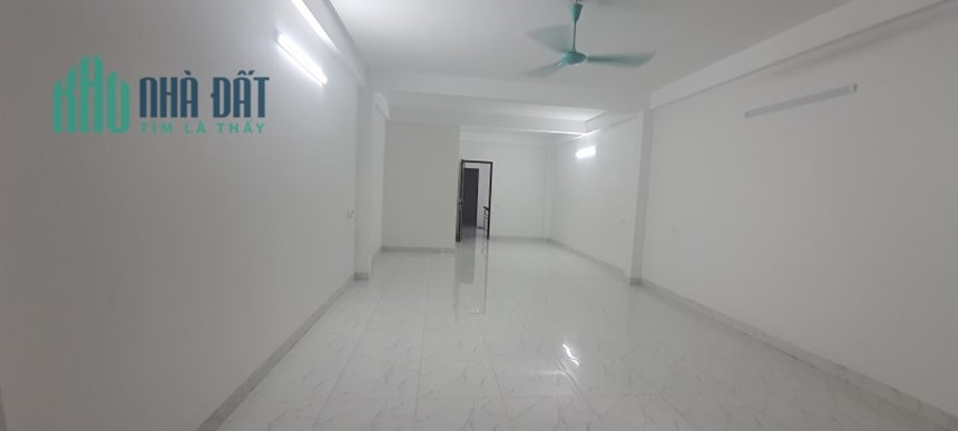 Cho thuê nhà riêng mặt phố Tôn Đức Thắng mới xây giá 15tr/tháng