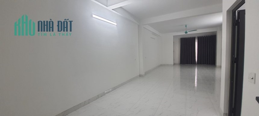 Cho thuê nhà riêng mặt phố Tôn Đức Thắng mới xây giá 15tr/tháng