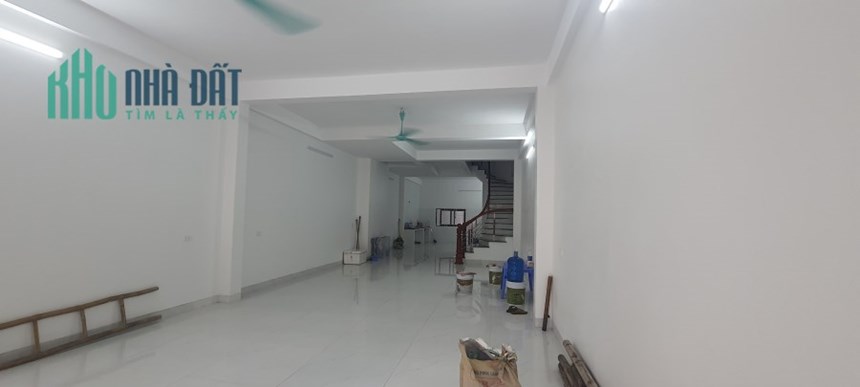 Cho thuê nhà riêng mặt phố Tôn Đức Thắng mới xây giá 15tr/tháng