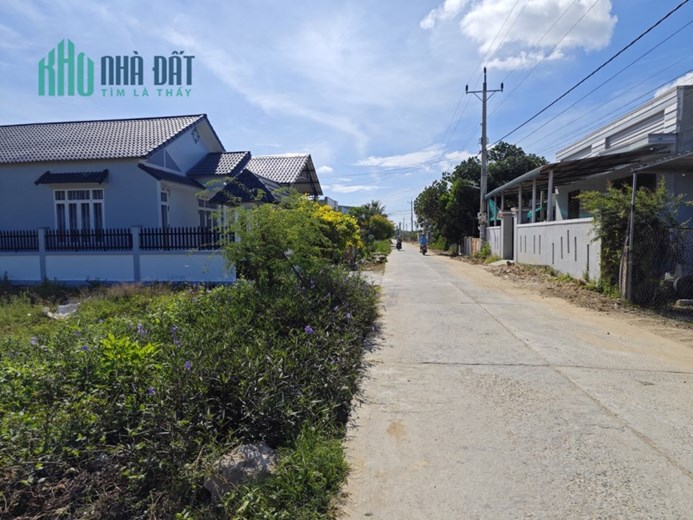 Bán đất ven biển Liên Hương, Bình Thuận chỉ 799 triệu, full thổ cư, sổ sẵn, đường 29m.