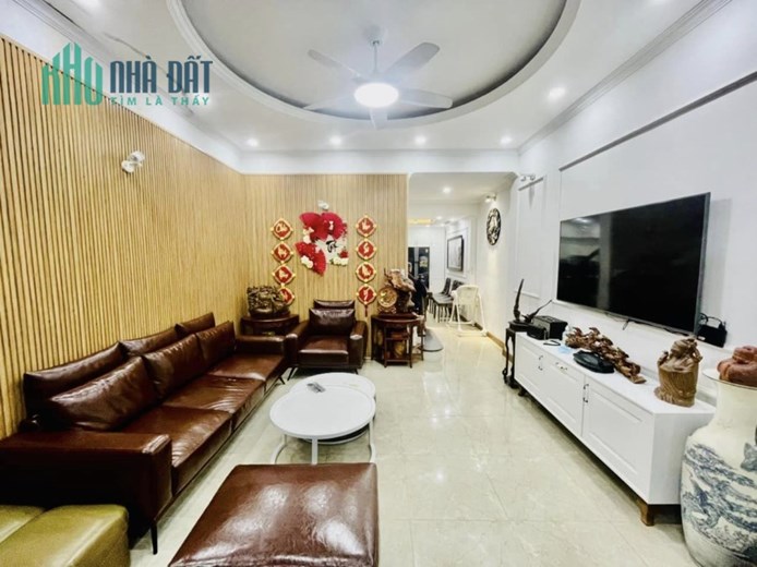 Bán nhà lô góc Ngõ 376 Khương Đình, gần phố, ngõ rộng, nở hậu, 60m*5 t, nhỉnh 6 tỷ
